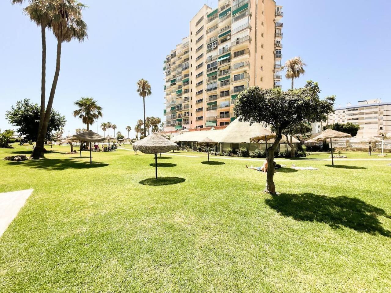 Indigo Tiny Apartment Benalmádena Exterior foto