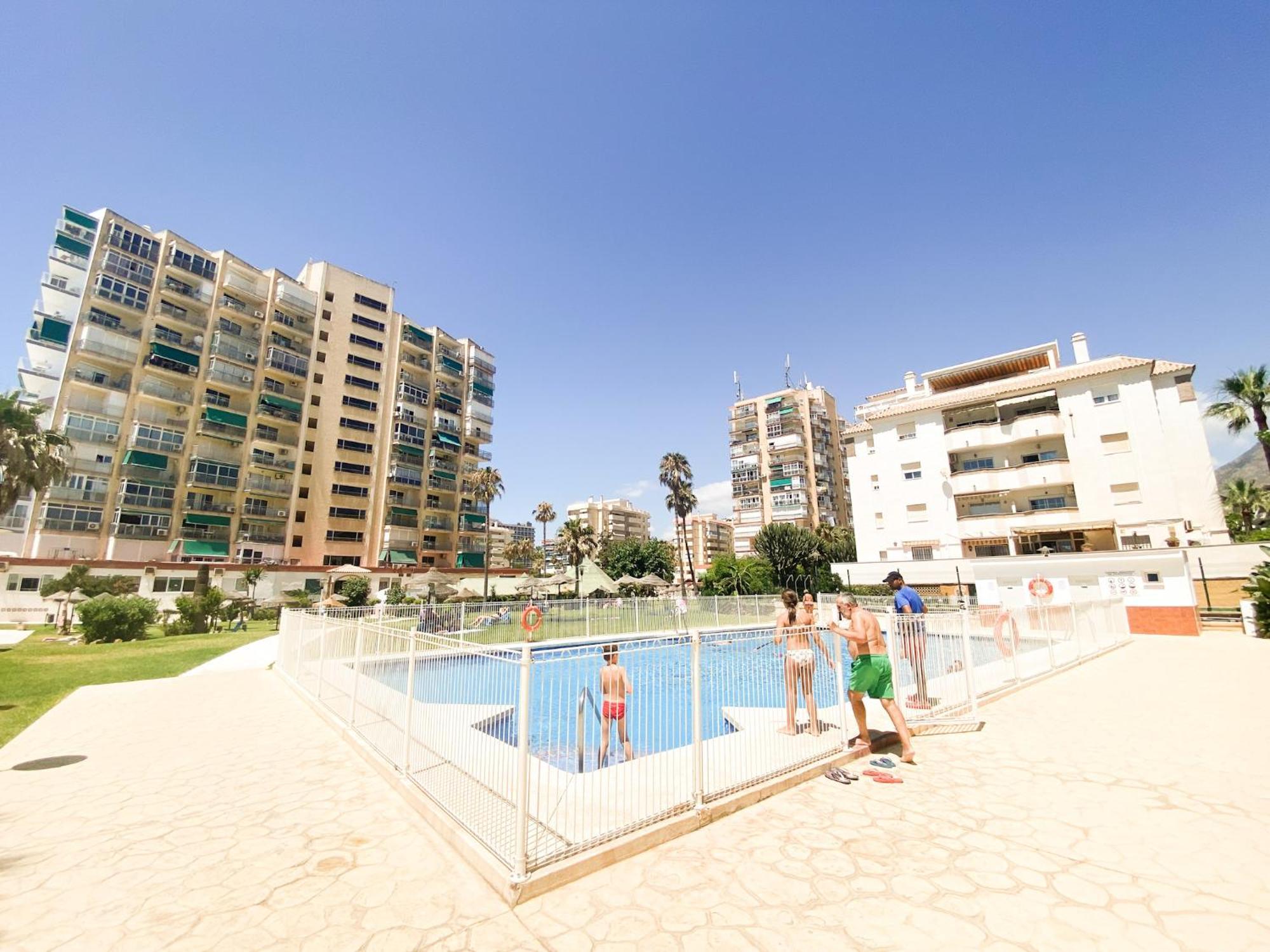 Indigo Tiny Apartment Benalmádena Exterior foto